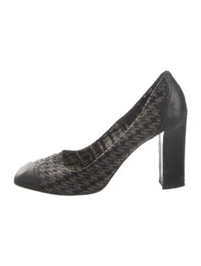 Pre-owned Prada Tweed Houndstooth Print Pumps In Gray