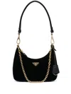 Prada Mini Velvet Schultertasche In Schwarz