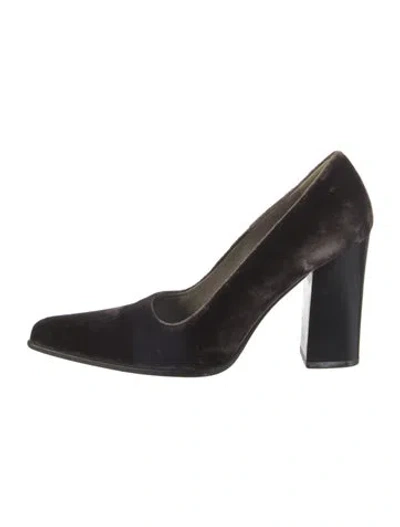Pre-owned Prada Velvet Pumps In Brown