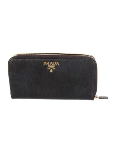 Pre-owned Prada Vitello Move Leather Wristlet In Black