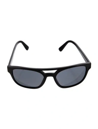 Pre-owned Prada Wayfarer Tinted Sunglasses In Black