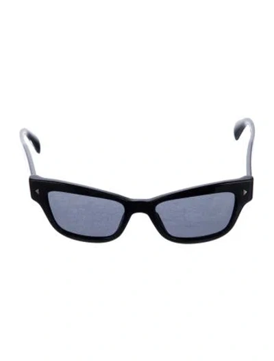 Pre-owned Prada Wayfarer Tinted Sunglasses In Black
