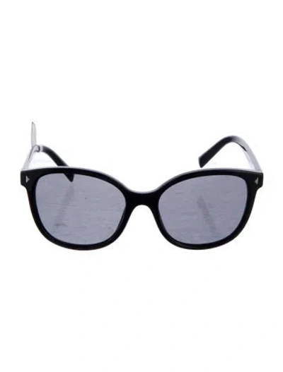 Pre-owned Prada Wayfarer Tinted Sunglasses In Black
