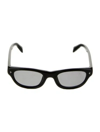 Pre-owned Prada Wayfarer Tinted Sunglasses In Black