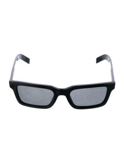Pre-owned Prada Wayfarer Tinted Sunglasses In Black