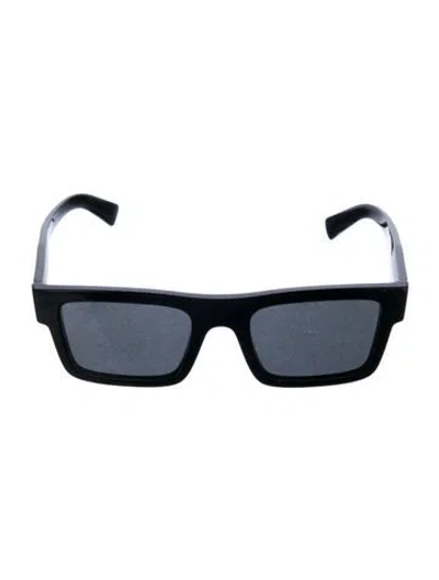 Pre-owned Prada Wayfarer Tinted Sunglasses In Black
