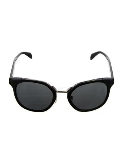 Pre-owned Prada Wayfarer Tinted Sunglasses In Black
