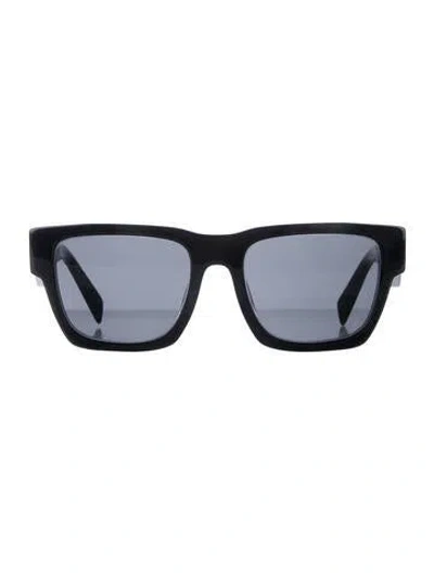 Pre-owned Prada Wayfarer Tinted Sunglasses In Black