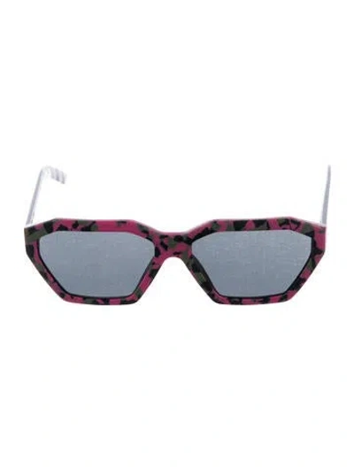 Pre-owned Prada Wayfarer Tinted Sunglasses In Pink