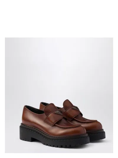 PRADA WOMEN'S CHOCOLATE COGNAC BRUSHED LEATHER MOCCASIN LOAFER