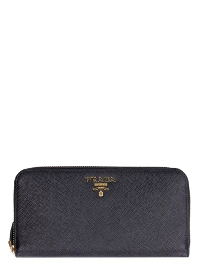 Prada Elegant Large Wallet For Women In Black
