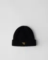 Prada Pr1hc3902dzlf0002bb Ribbed Wool Beanie In Black
