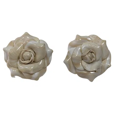 Pre-owned Pradera Beige Camelia Polymer Earrings With Golplated Silver Closure In Brown