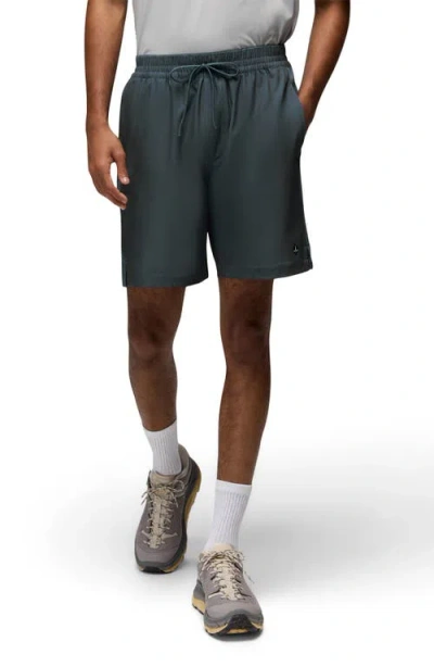 Prana Intrinsic Breathe Lined Shorts In Green