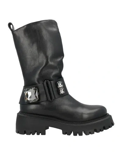Pregunta Woman Ankle Boots Black Size 7 Leather