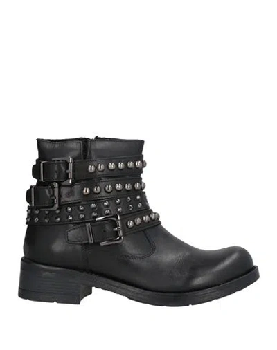 Pregunta Woman Ankle Boots Black Size 8 Leather