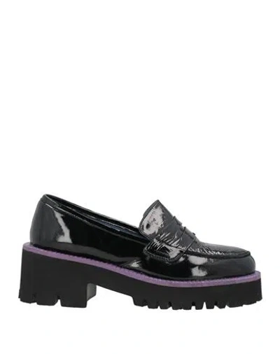 Pregunta Woman Loafers Black Size 8 Leather