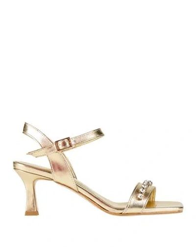 Pregunta Woman Sandals Gold Size 7 Synthetisches Material