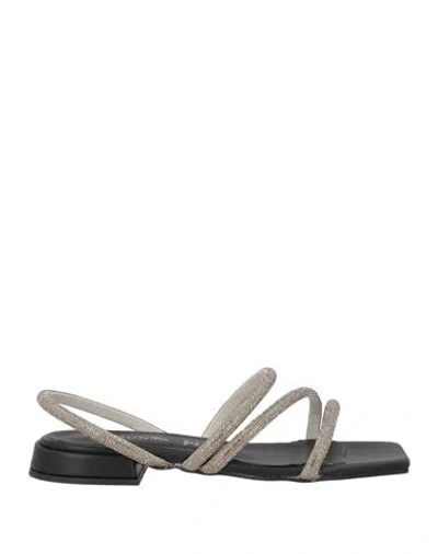 Pregunta Woman Sandals Grey Size 7 Textile Fibers