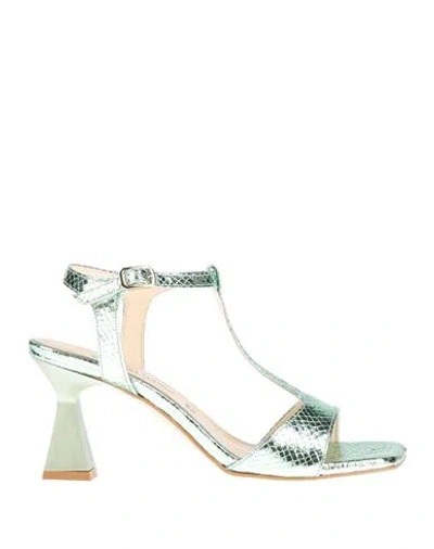 Pregunta Woman Sandals Light Green Size 8 Textile Fibers