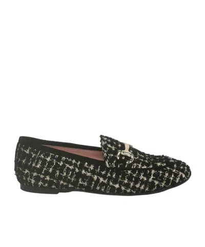 Pretty Ballerinas Faye Loafer Shoes In Black