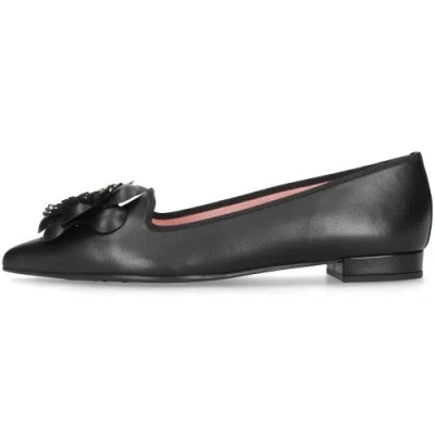 Pretty Ballerinas Pointed Flower Ballet Flat In Black