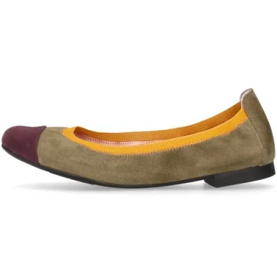 Pretty Ballerinas Round Toe Elasticated Ballet Flat In Green