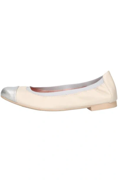 Pretty Ballerinas Round Toe Elasticated Ballet Flat In White