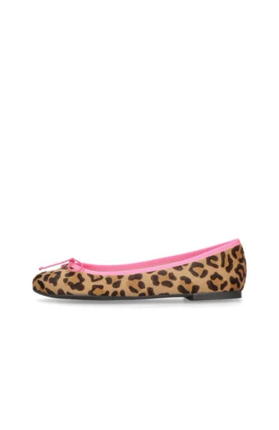 Pretty Ballerinas Round Toe Leopard Ballet Flat In Brown