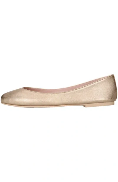 Pretty Ballerinas Round Toe Naked Metallic Ballet Flat In Gold