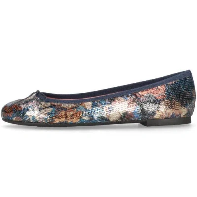 Pretty Ballerinas Round Toe Textile Ballet Flat In Multi