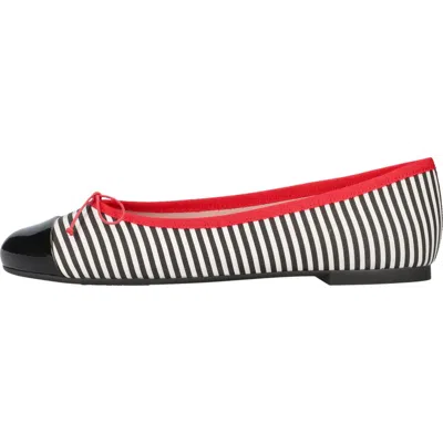 Pretty Ballerinas Round Toe Toecap Textile Ballet Flat In Multi