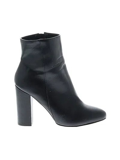 Pre-owned Prettylittlething Ankle Boots In Black