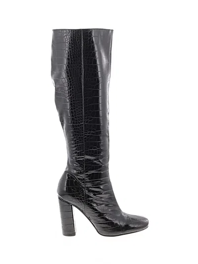 Pre-owned Prettylittlething Boots In Black