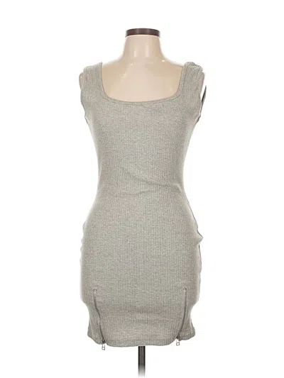 Pre-owned Prettylittlething Casual Dress In Gray