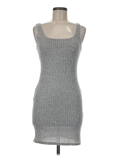 Pre-owned Prettylittlething Casual Dress In Gray