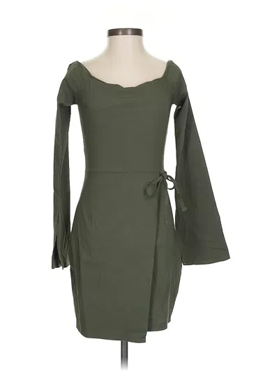 Pre-owned Prettylittlething Casual Dress In Green