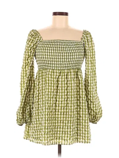Pre-owned Prettylittlething Casual Dress In Green
