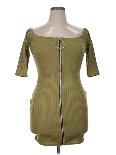 Pre-owned Prettylittlething Casual Dress In Green