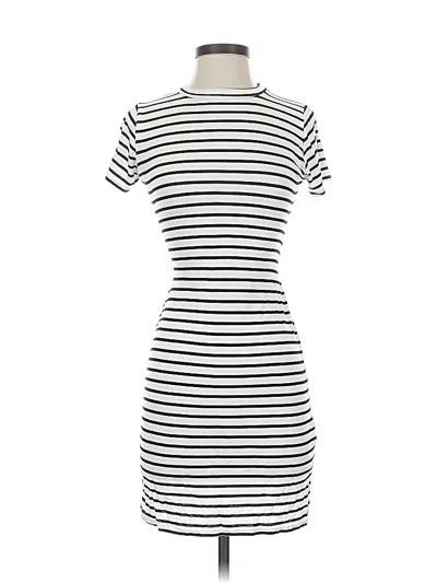 Pre-owned Prettylittlething Casual Dress In White