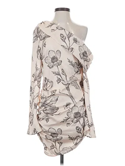 Prettylittlething Casual Dress In White
