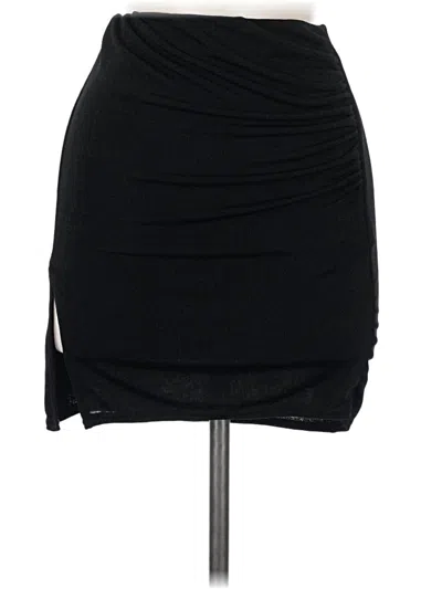 Pre-owned Prettylittlething Casual Skirt In Black