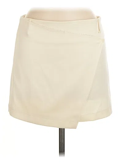 Pre-owned Prettylittlething Casual Skirt In Ivory