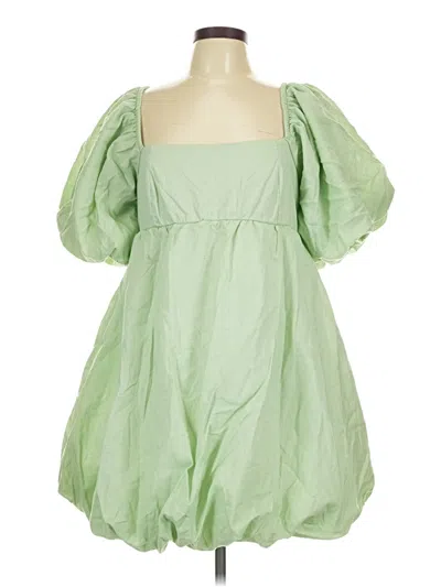 Pre-owned Prettylittlething Cocktail Dress In Green