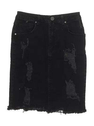 Pre-owned Prettylittlething Denim Skirt In Black