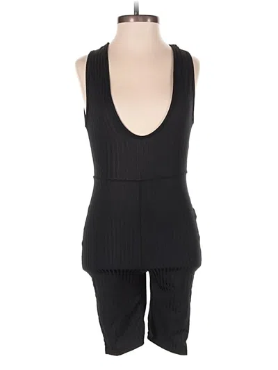 Pre-owned Prettylittlething Romper In Black