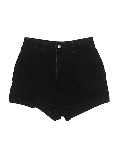 Pre-owned Prettylittlething Shorts In Black
