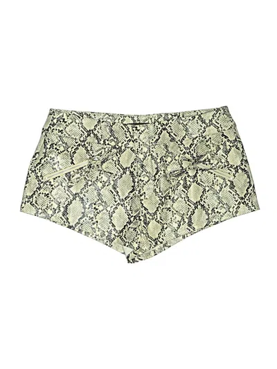Pre-owned Prettylittlething Shorts In Gold