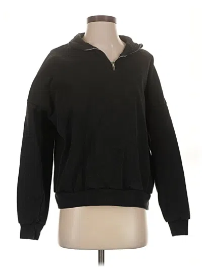 Pre-owned Prettylittlething Sweatshirt In Black
