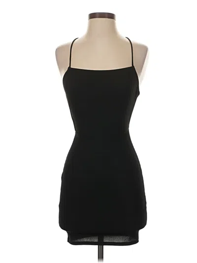 Pre-owned Prettylittlething Tank Top Black Strapless Neckline Tops
